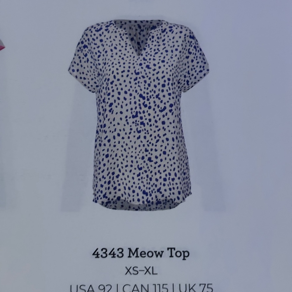 CAbi Meow Top 4343 Size Medium Cream and Purple Patterned Blouse - Picture 2 of 6